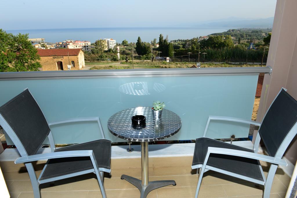 Ionion Hotel Kyparissia Exteriör bild