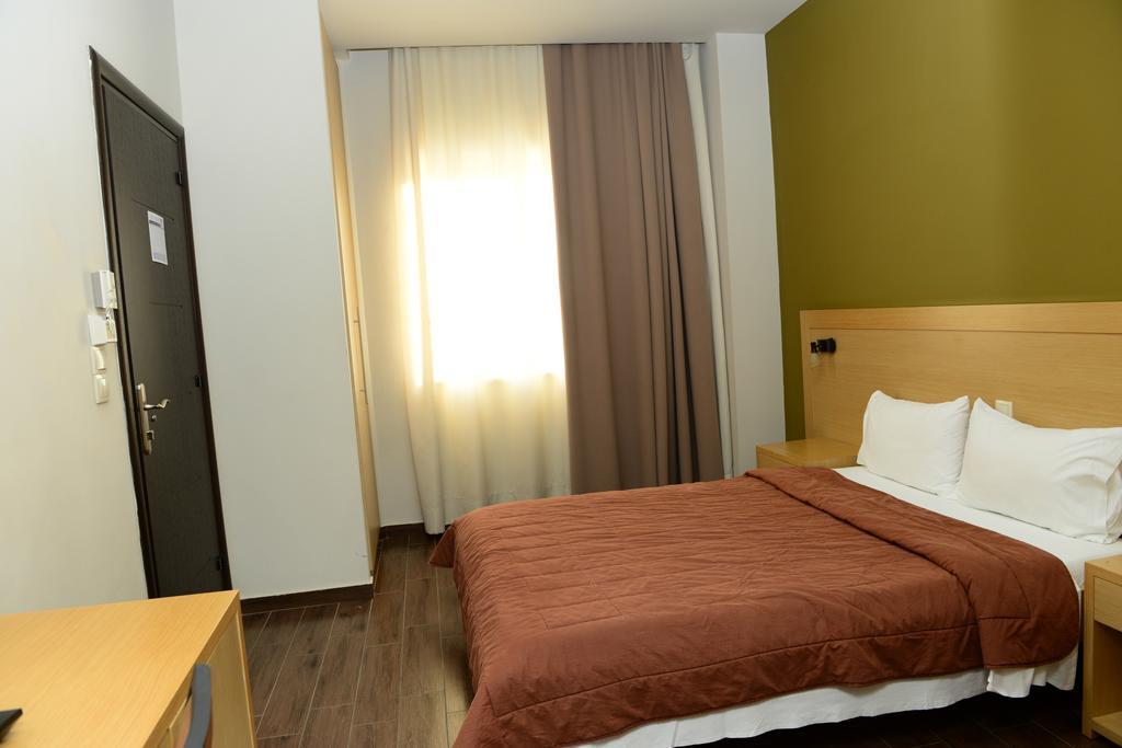Ionion Hotel Kyparissia Exteriör bild
